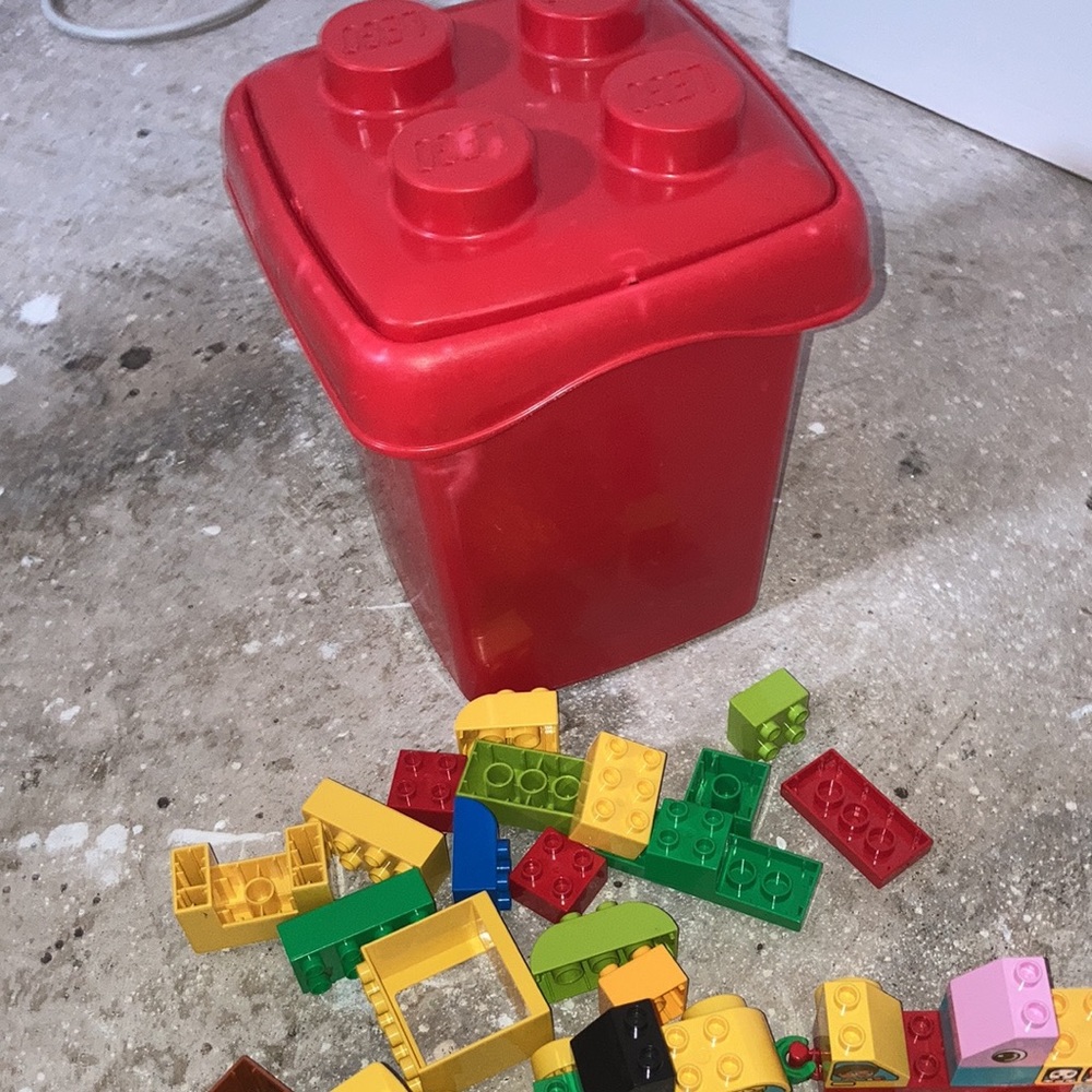 LEGO duplo bucket with duplos